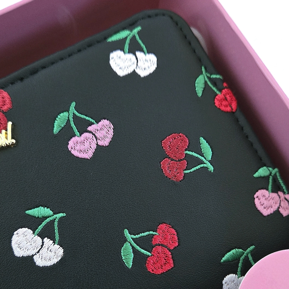 Betsey Johnson Embroidered🪡 Cherries🍒 Zip Around Wristlet - NIB - Picture 14 of 16